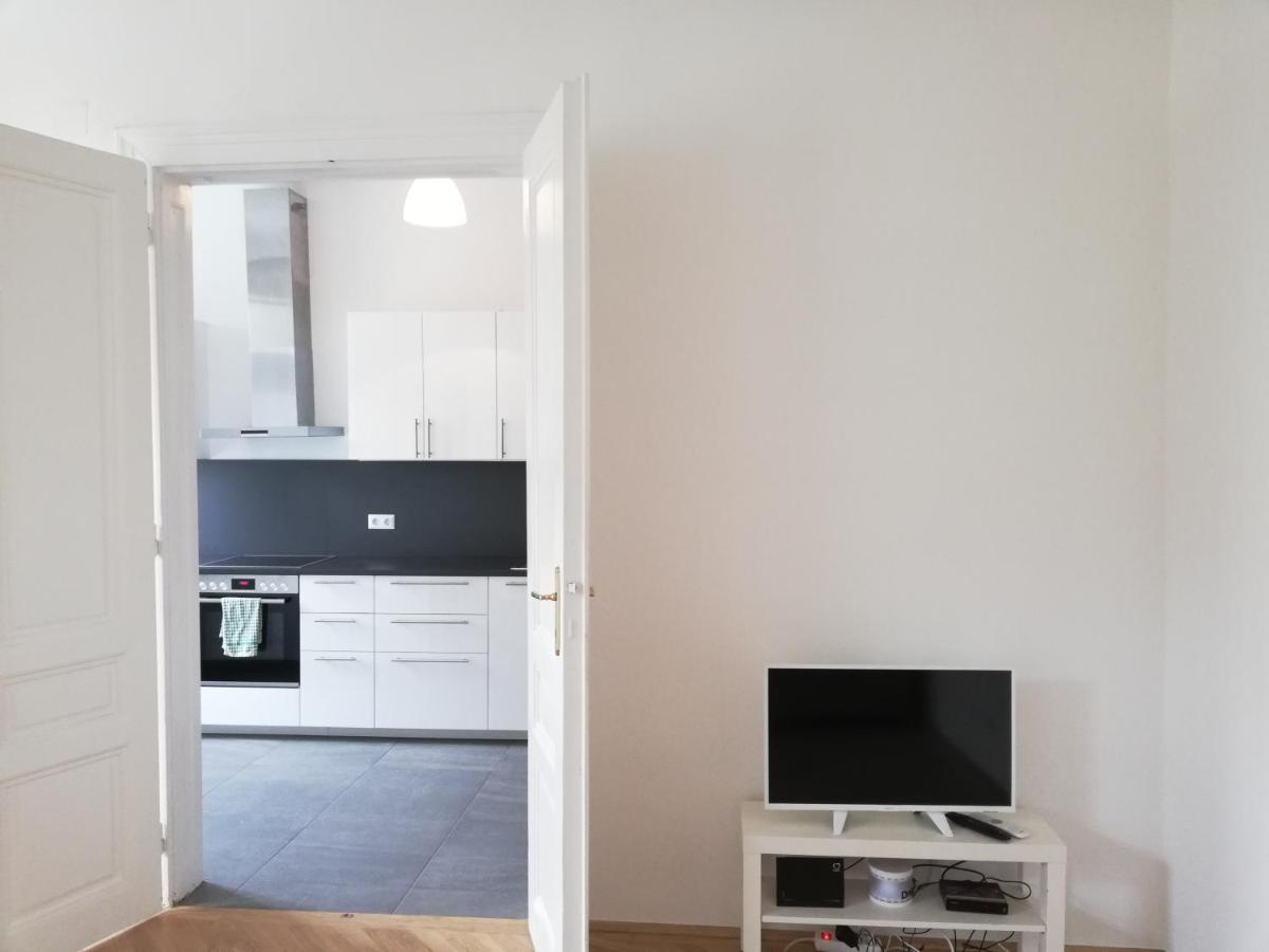 Central Living Apartments - Schoenbrunn Wien Ngoại thất bức ảnh