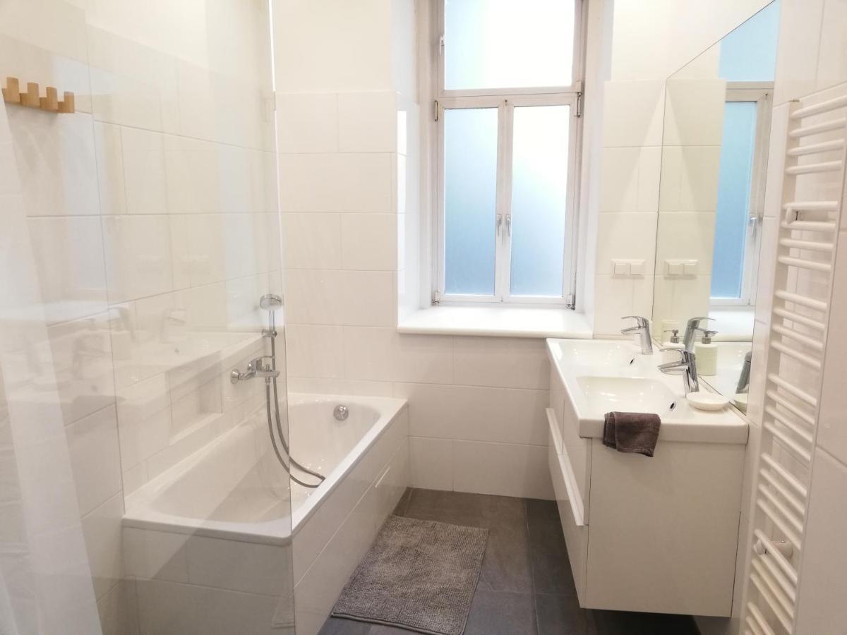 Central Living Apartments - Schoenbrunn Wien Ngoại thất bức ảnh