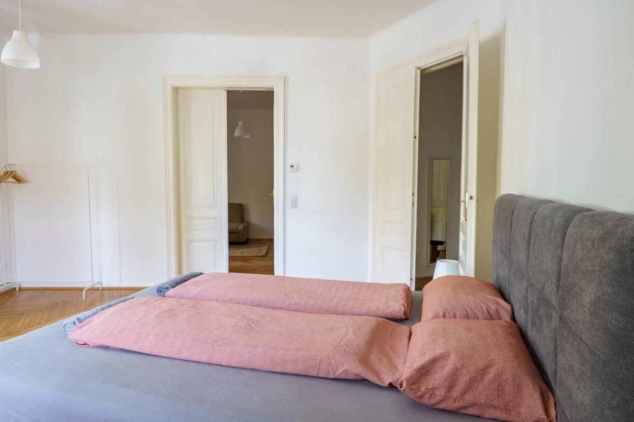 Central Living Apartments - Schoenbrunn Wien Ngoại thất bức ảnh
