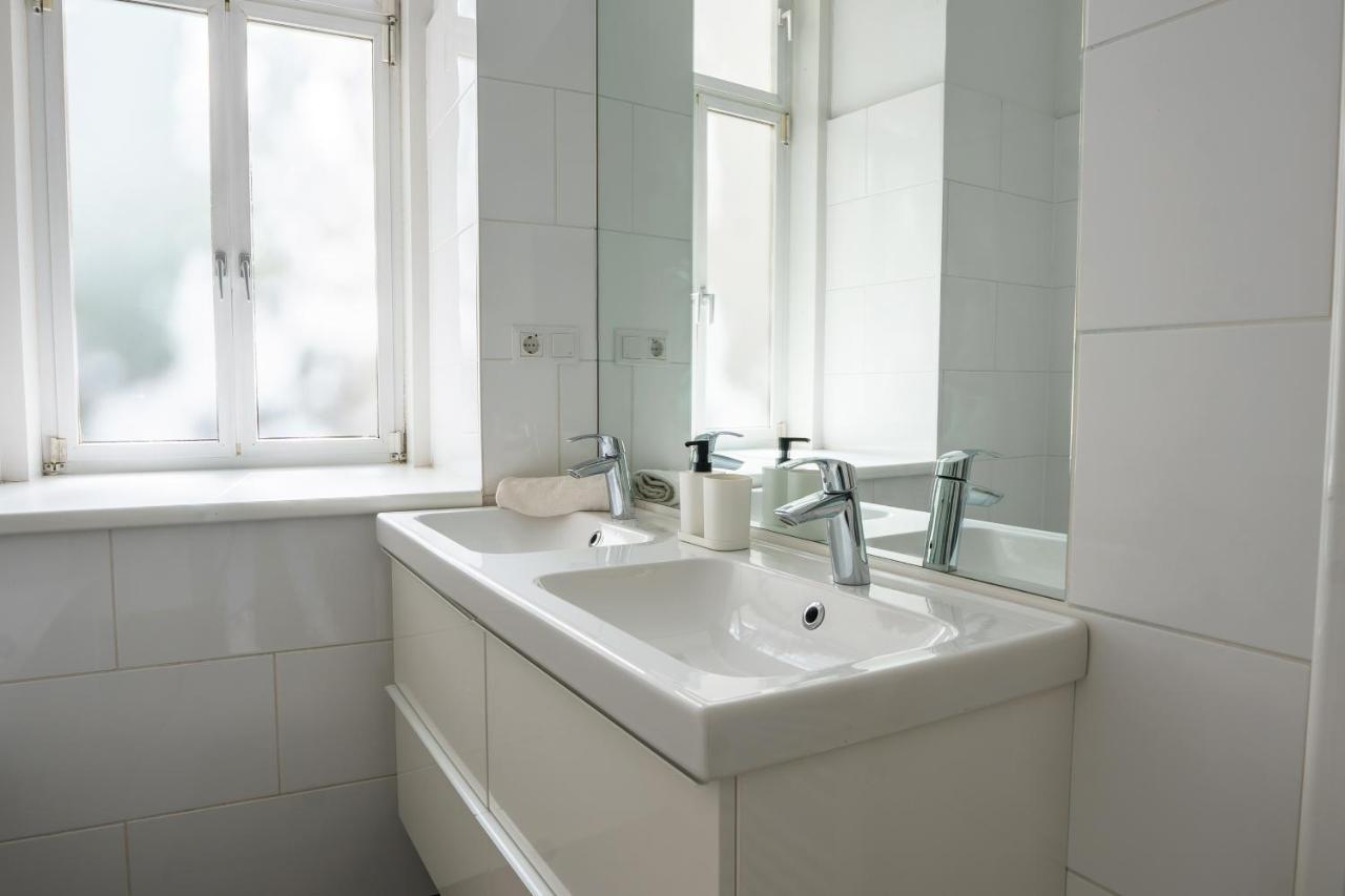 Central Living Apartments - Schoenbrunn Wien Ngoại thất bức ảnh