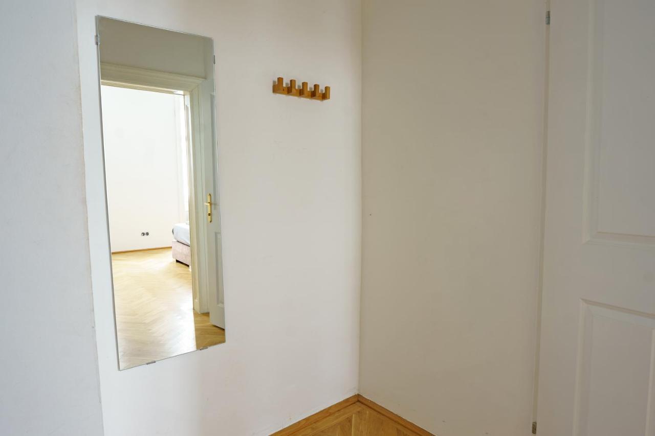 Central Living Apartments - Schoenbrunn Wien Ngoại thất bức ảnh