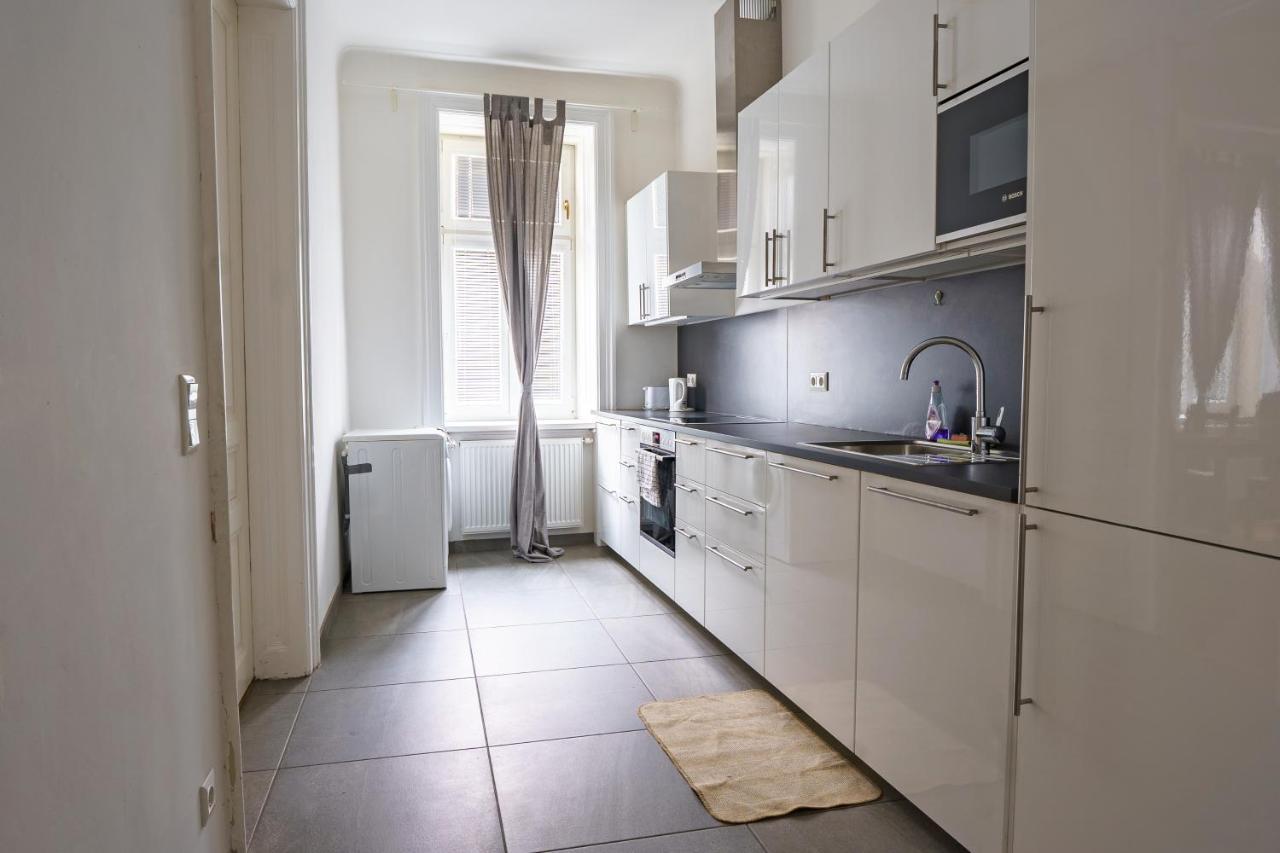 Central Living Apartments - Schoenbrunn Wien Ngoại thất bức ảnh